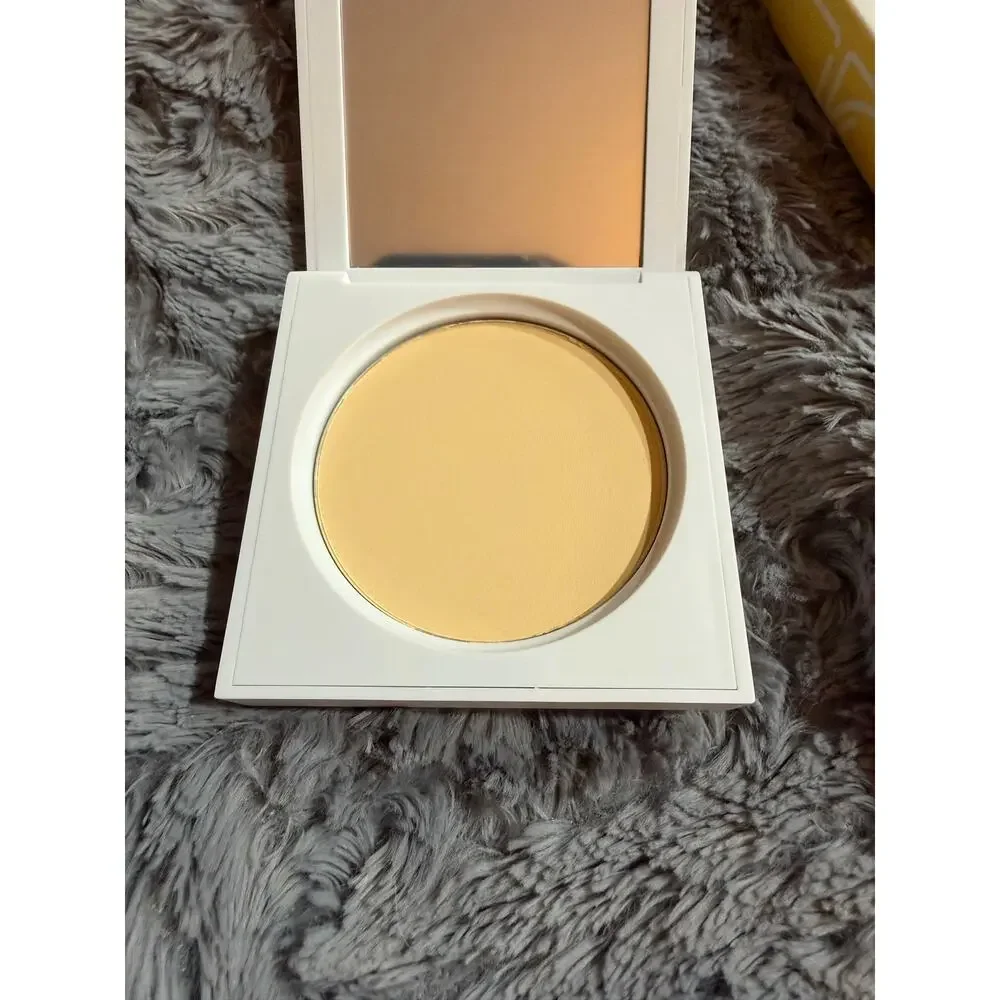 OFRA Banana Powder Brightening & Setting Powder 0.35 oz /‎ 10 g BNIB MSRP $35